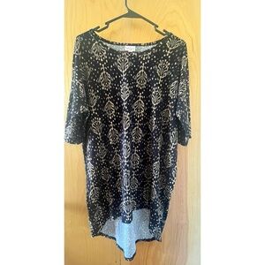 Buttery Soft Black and Cream Graphic High Low Tunic